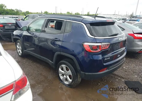 2018 Jeep Compass Latitude 4X4 z USA, uszkodzony, nr VIN 3C4NJDBB9JT480133